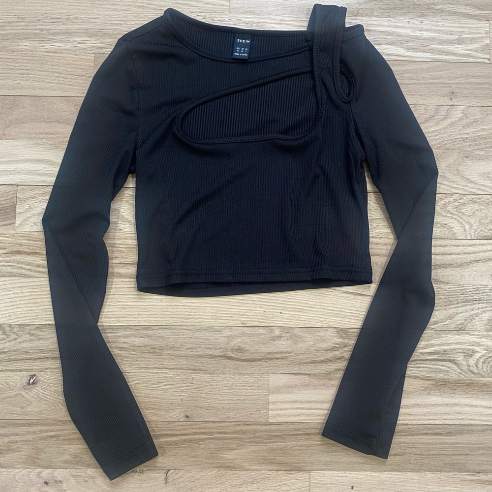 Black Long Sleeve Crop Top